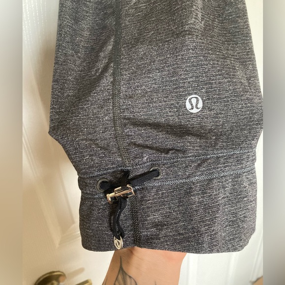 Lululemon Rest Less Tank Size 4 - Picture 4 of 6